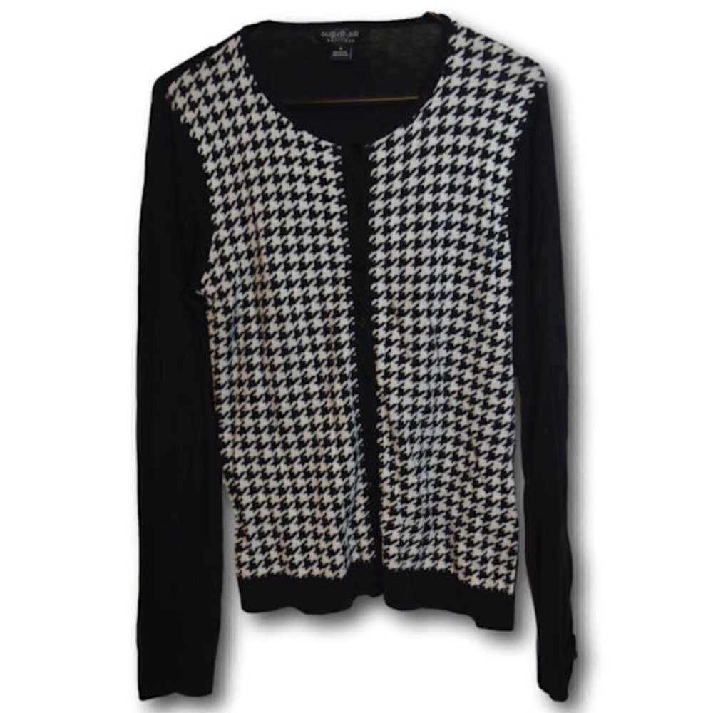 August Silk Heritage Houndstooth Black/White Button Cardigan Size: M